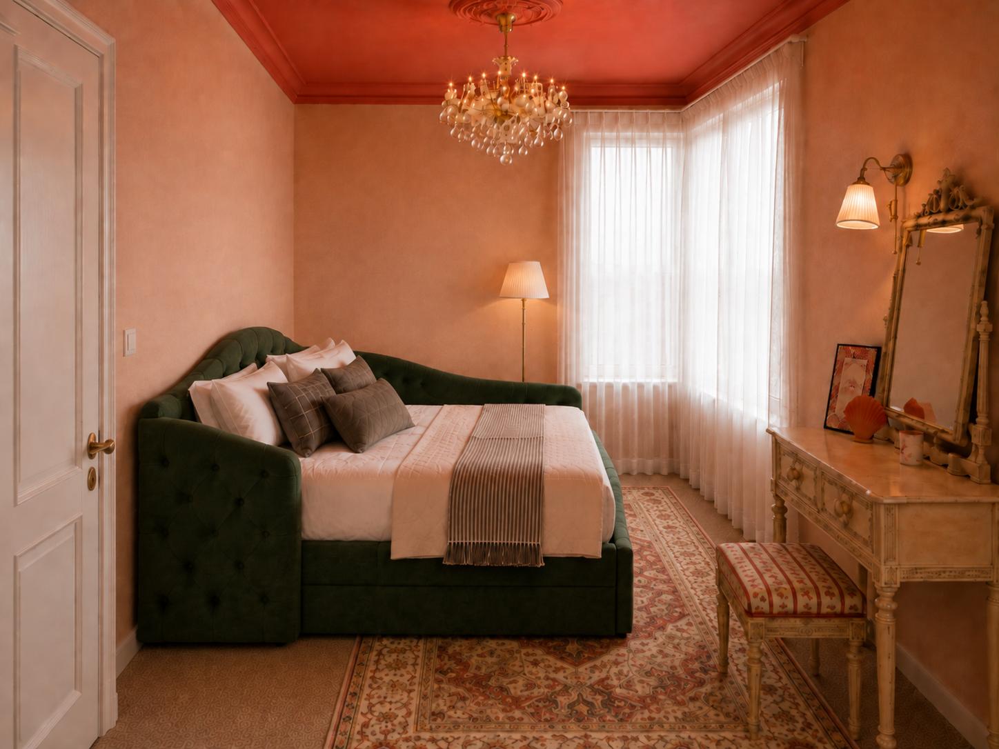 Vizualizace elegantního romantického budoáru s lahvově zeleným rozkládacím lůžkem, toaletním stolkem a křišťálovým lustrem